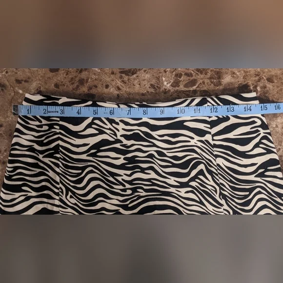 5/$25. Eyeshadow zebra print skirt - Picture 5 of 6